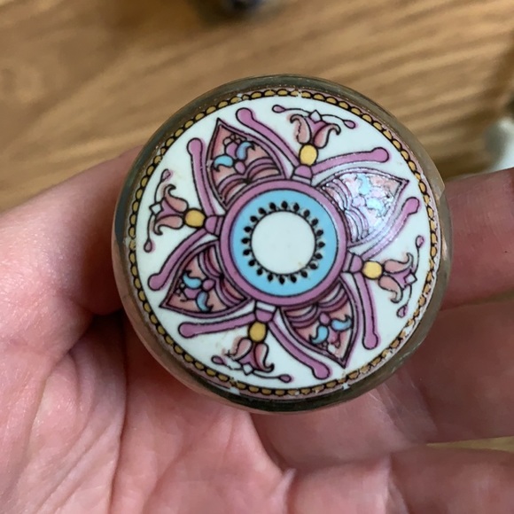 9 assorted knobs - Picture 4 of 9